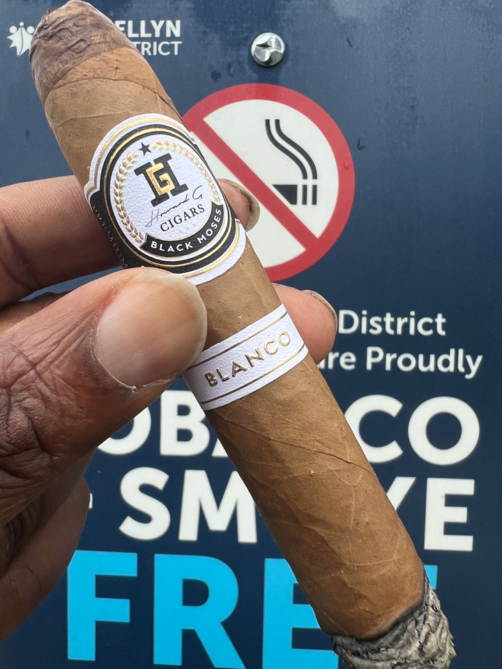 Howard G Cigars- "Black Moses" Blanco
