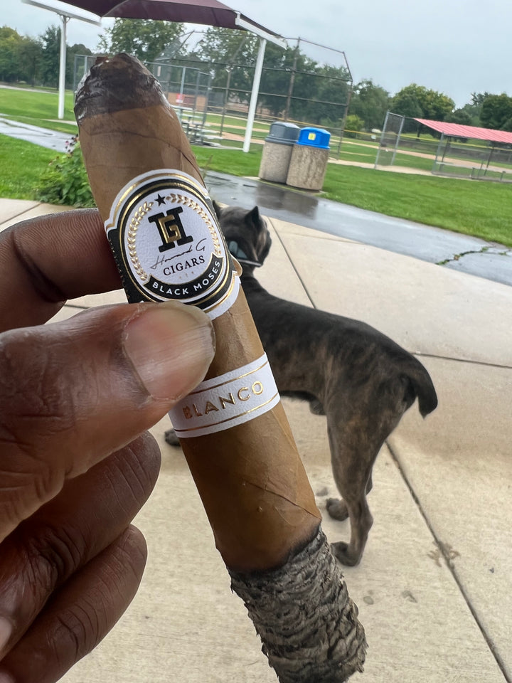 Howard G Cigars- "Black Moses" Blanco